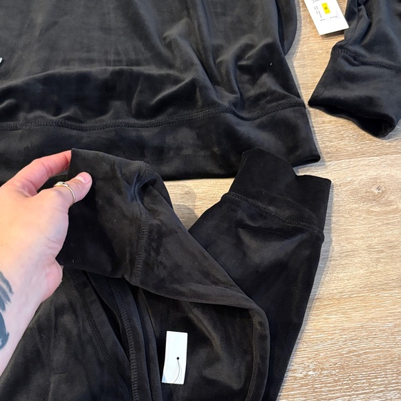 DKNY Black Velour Set - Picture 3 of 8